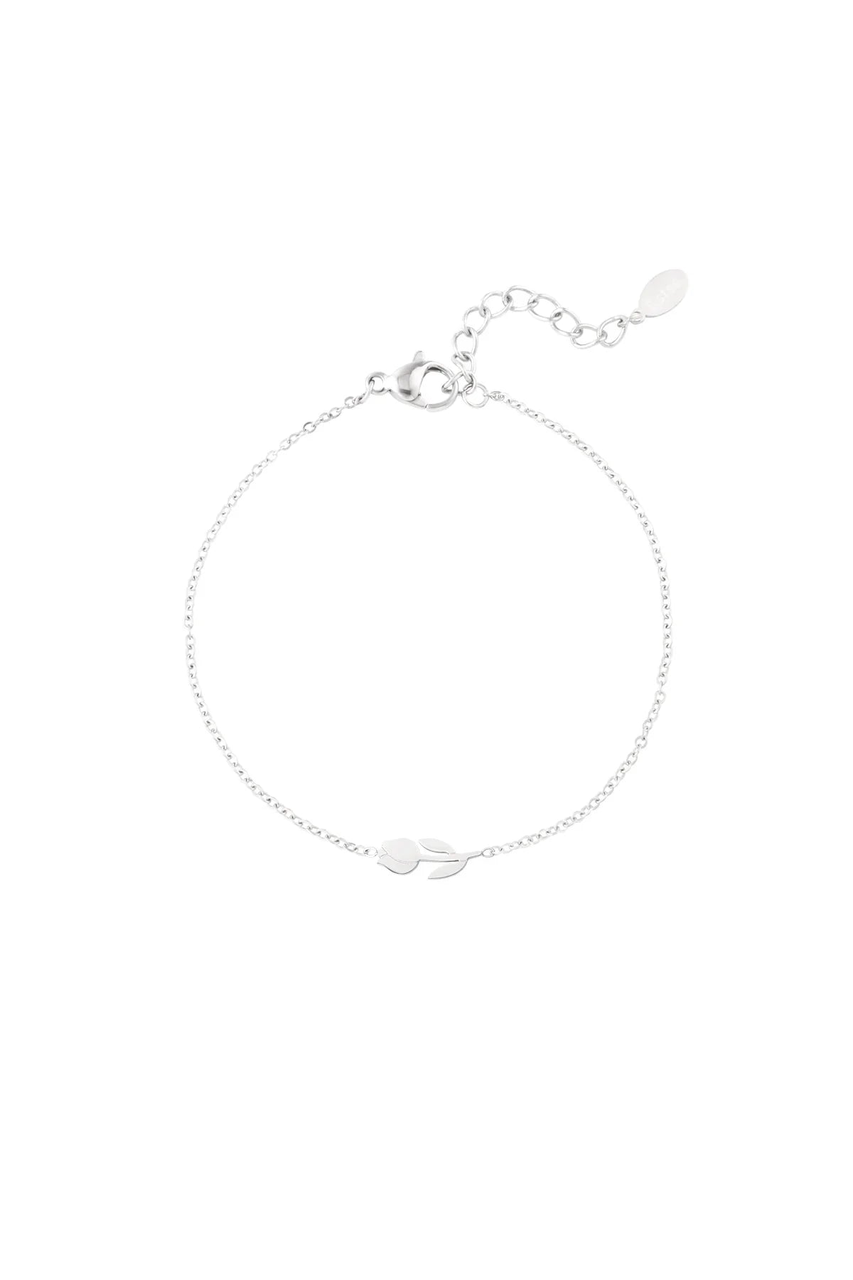 Pulsera minimalista de cadena fina con diseño de hojas, ideal para un estilo atemporal y elegante.