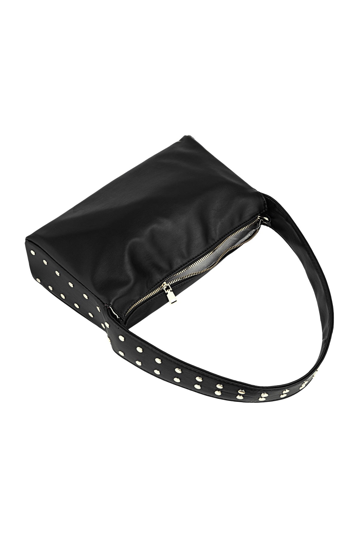 Chica de bolsa en movimiento