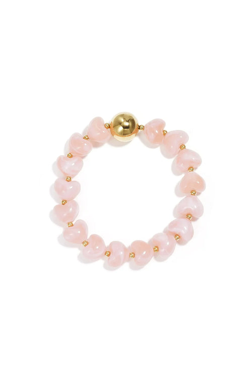 Pulsera de corazones rosados con detalles dorados, diseño minimalista y atemporal