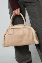 Bolso de hombro con detalles de osito